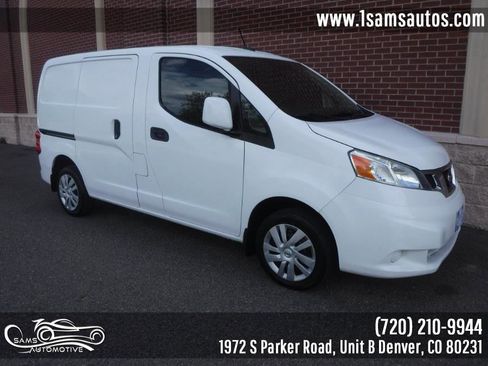 Used 2016 Nissan NV200 SV w/ Technology Package FWD image 2