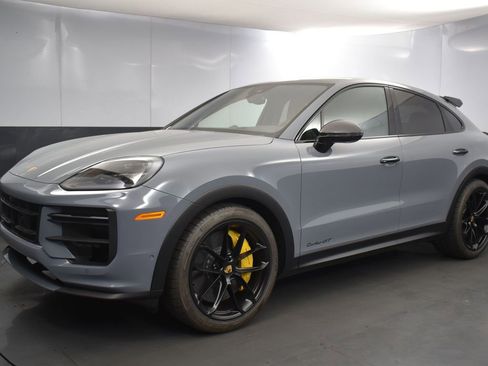 Certified 2024 Porsche Cayenne Turbo GT AWD/4WD image 4