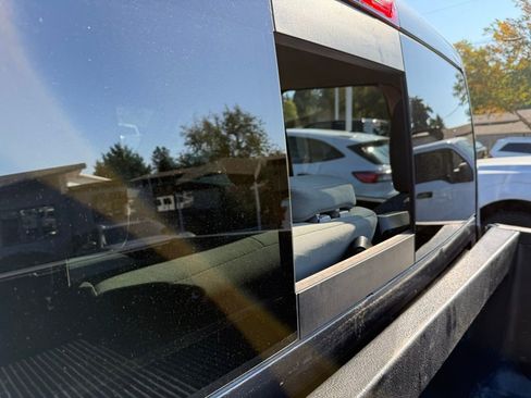 Used 2018 RAM 1500 Classic SLT image 15