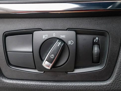 Used 2020 BMW M4 Convertible image 28