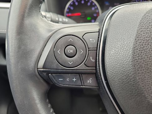 Used 2019 Toyota RAV4 XLE Premium image 29