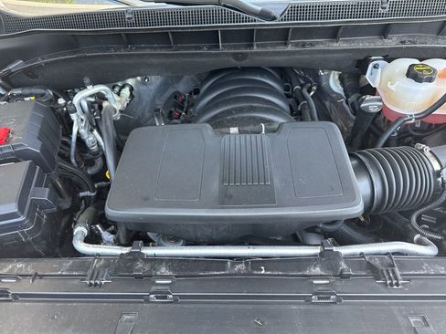 Used 2025 Chevrolet Tahoe LT AWD/4WD image 39