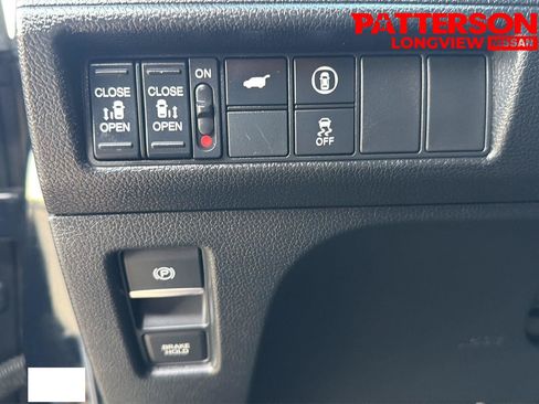 Used 2023 Honda Odyssey Sport image 9