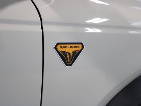 Used 2025 Ford Bronco Badlands AWD/4WD image 36