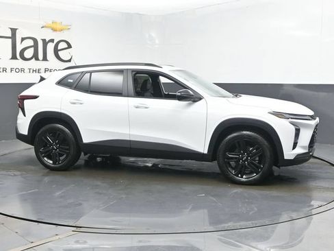 Used 2026 Chevrolet Trax ACTIV w/ Sunroof Package FWD image 1