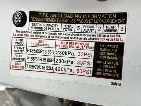 Used 2015 Nissan Versa SV image 21