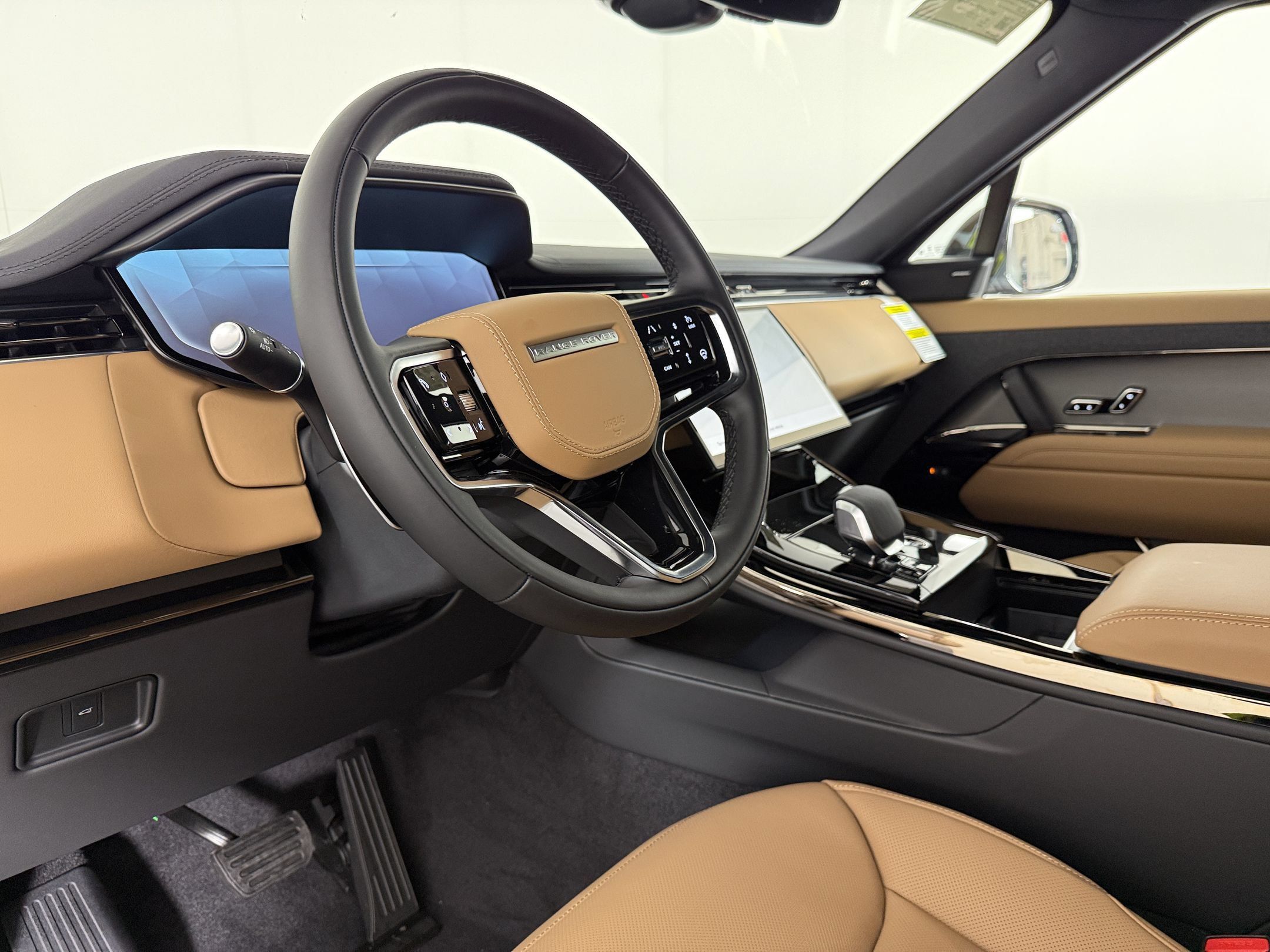 New 2027 Land Rover Range Rover Sport SE AWD/4WD image 4