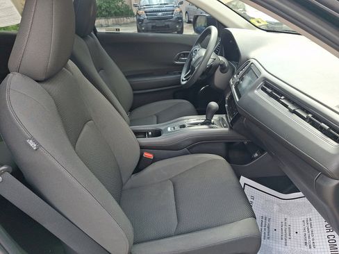 Used 2021 Honda HR-V EX image 11