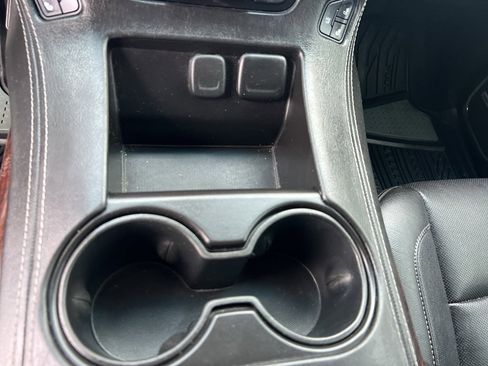 Used 2016 GMC Yukon XL SLT image 19