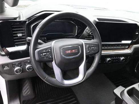 Used 2023 GMC Sierra 1500 SLE AWD/4WD image 24