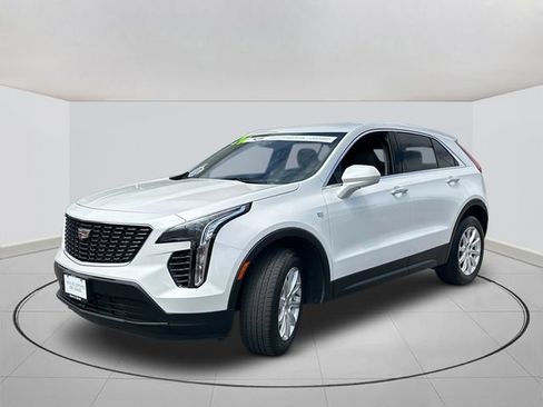 Certified 2023 Cadillac XT4 Luxury FWD image 10