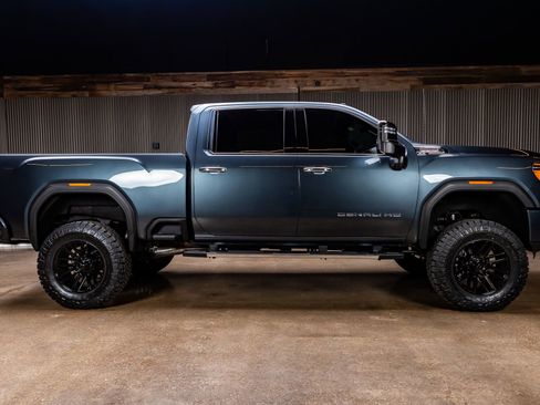 Used 2020 GMC Sierra 2500 Denali w/ Denali Ultimate Package image 11