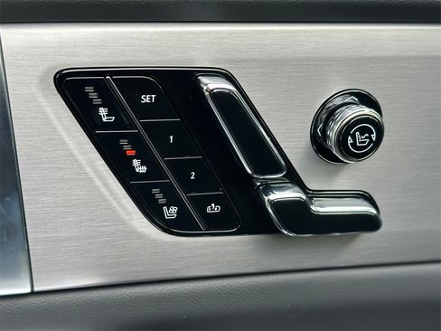 Used 2026 Cadillac Vistiq Sport image 23