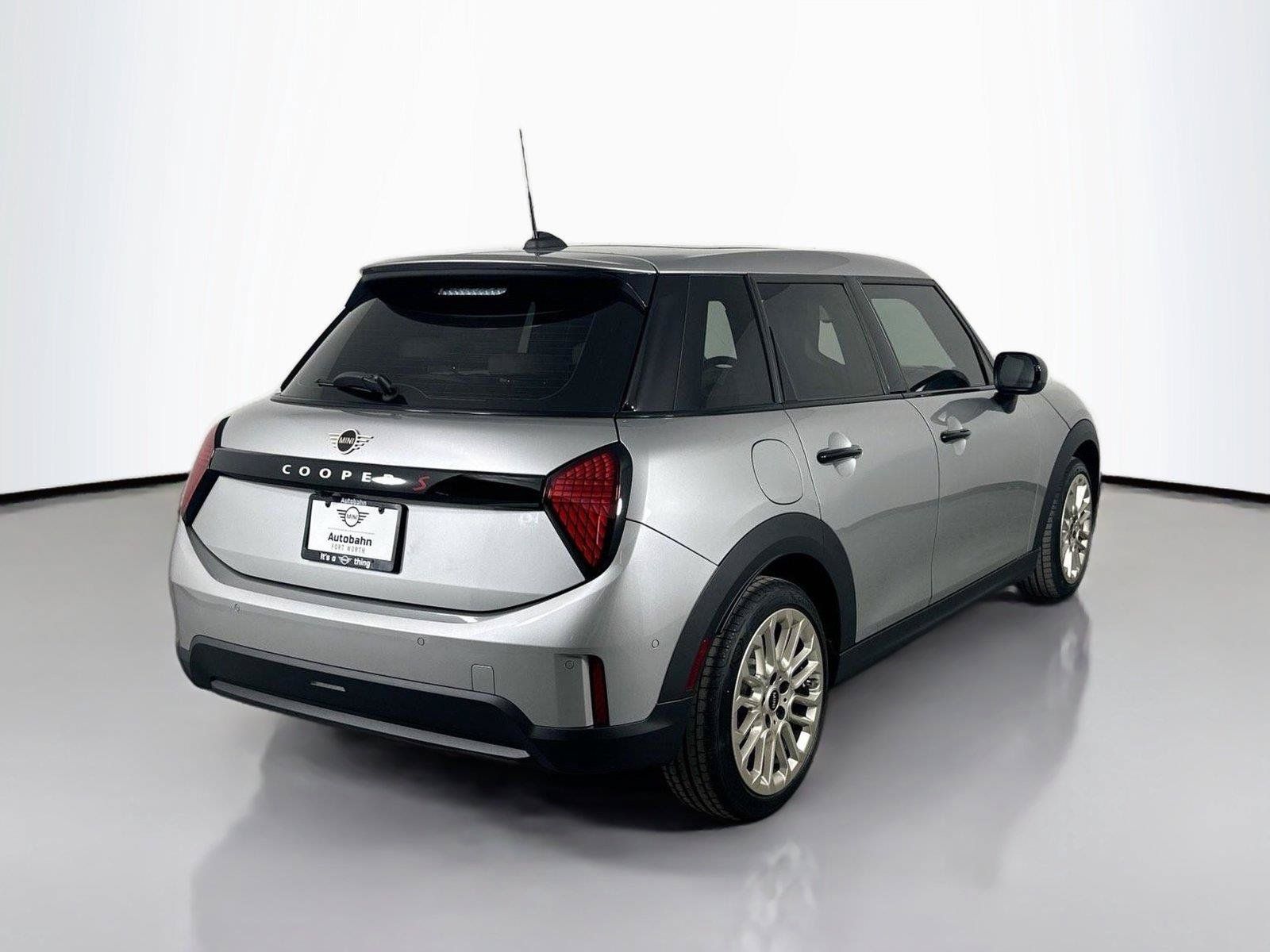 Used 2025 MINI Cooper S FWD image 5