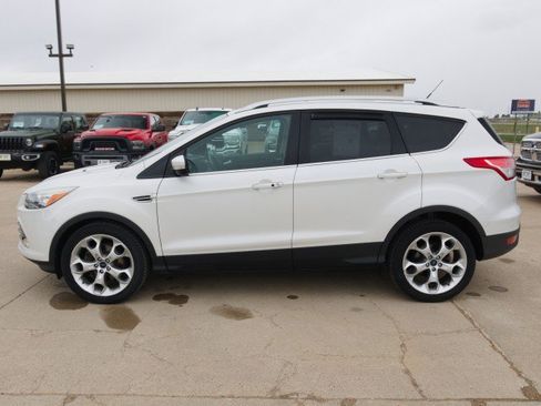 Used 2014 Ford Escape Titanium w/ Equipment Group 401A AWD/4WD image 3