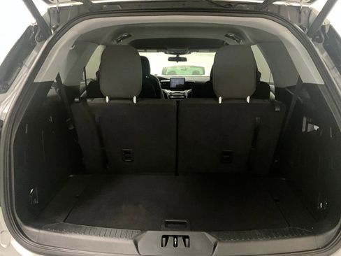 Used 2022 Ford Explorer XLT AWD/4WD image 23