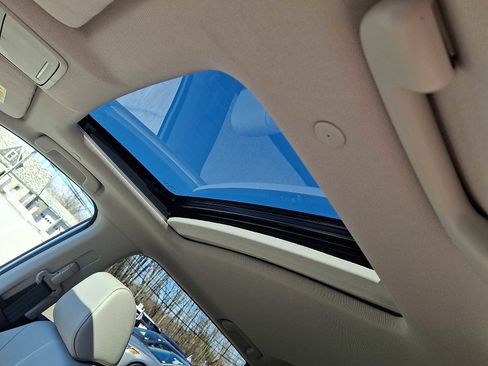 Used 2023 Honda CR-V EX-L image 30