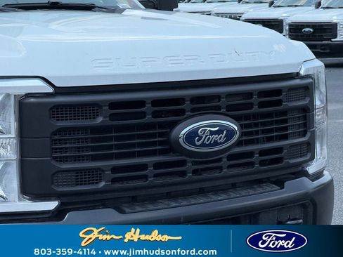 New 2025 Ford F550 2WD Regular Cab Super Duty image 4