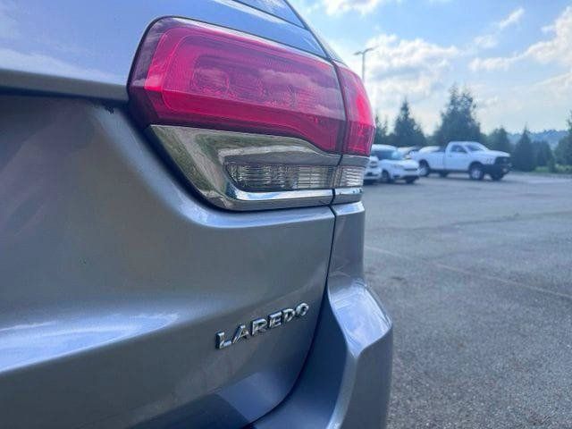 Certified 2018 Jeep Grand Cherokee Laredo AWD/4WD image 11
