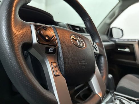 Used 2022 Toyota 4Runner SR5 AWD/4WD image 30
