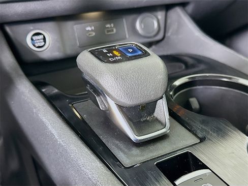 Certified 2022 Nissan Rogue SV image 8