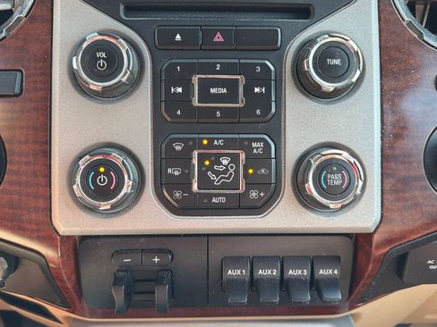 Used 2014 Ford F350 King Ranch w/ FX4 Off-Road Package AWD/4WD image 28
