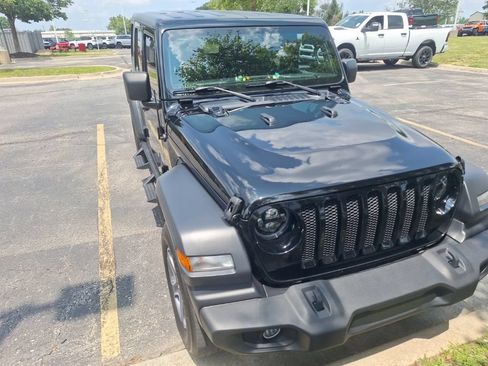 Certified 2023 Jeep Wrangler Unlimited Sport AWD/4WD image 3