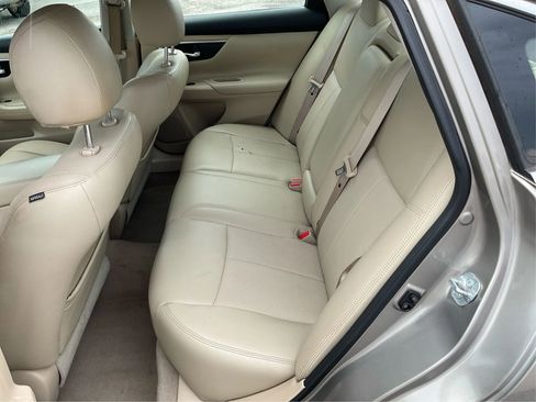 Used 2014 Nissan Altima 2.5 S w/ Sport Value Package FWD image 10