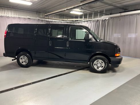 Used 2017 Chevrolet Express 2500 LS image 8