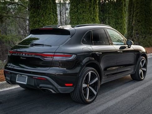 Used 2023 Porsche Macan Turbo image 16