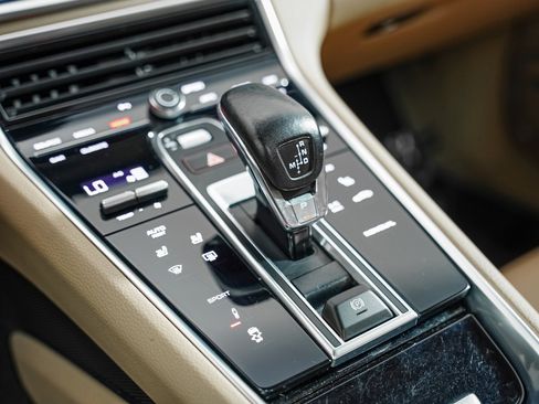 Certified 2023 Porsche Panamera 4 Platinum Edition AWD/4WD image 20