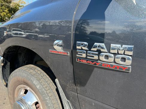 Used 2015 RAM 3500 Tradesman w/ Chrome Appearance Group image 19