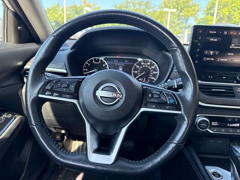 Used 2023 Nissan Altima 2.5 SL FWD image 14