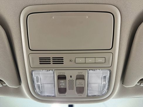 Used 2013 Honda Odyssey Touring image 28