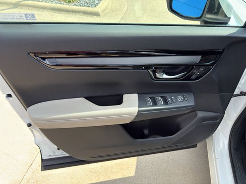 Used 2024 Honda CR-V EX-L image 10