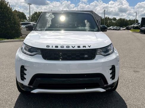Used 2025 Land Rover Discovery Dynamic SE AWD/4WD image 10