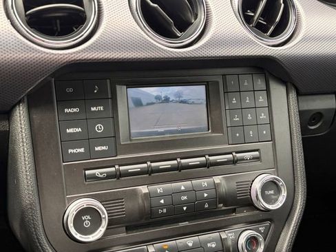 Used 2017 Ford Mustang Coupe image 10