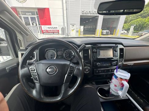 Used 2017 Nissan Titan Platinum Reserve RWD image 4