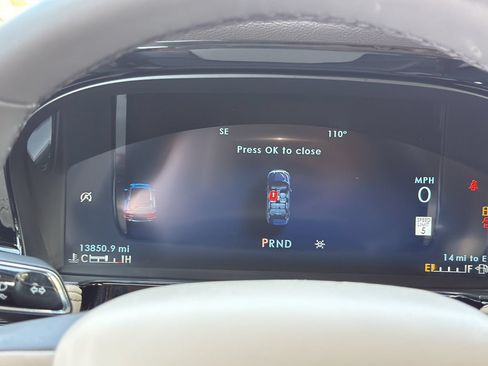 Certified 2024 Lincoln Corsair FWD image 14
