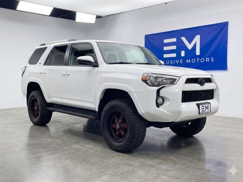 Used 2017 Toyota 4Runner SR5 Premium image 1