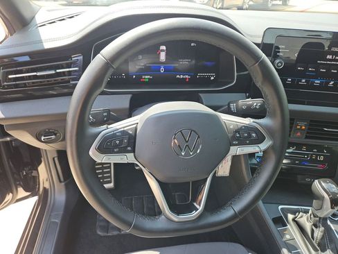 Used 2025 Volkswagen Jetta Sport FWD image 18