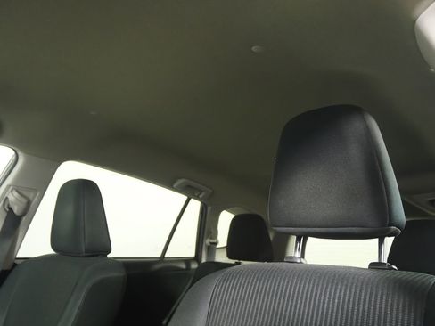 Used 2015 Toyota RAV4 LE image 9