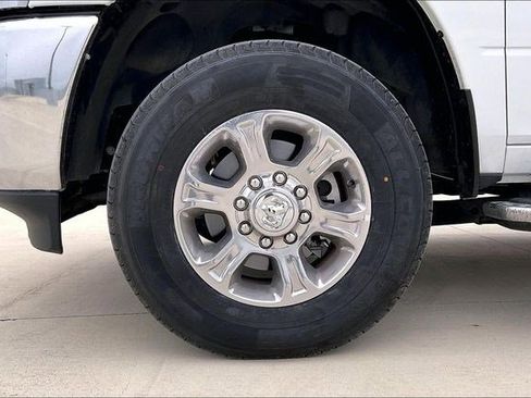 Used 2024 RAM 3500 Big Horn image 9