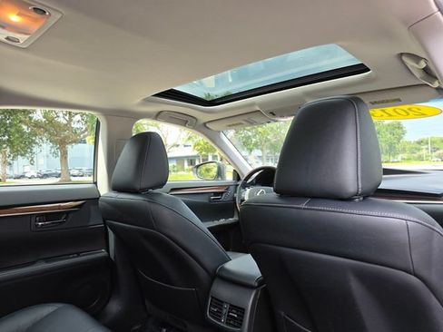 Used 2013 Lexus ES 350 w/ Luxury Pkg FWD image 12