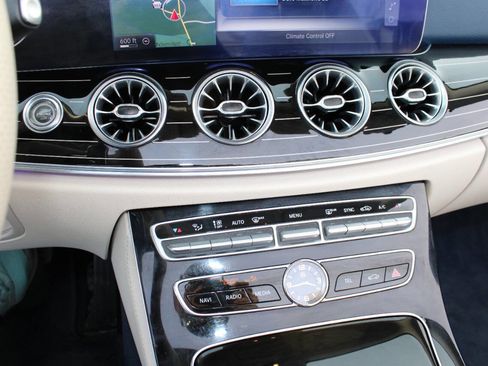 Used 2018 Mercedes-Benz E 400 4MATIC Cabriolet image 25