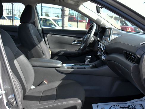 Used 2024 Nissan Sentra SV FWD image 38