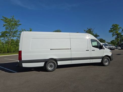 New 2026 Mercedes-Benz Sprinter 2500 image 3