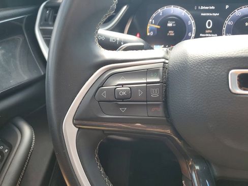 Used 2023 Jeep Grand Cherokee Laredo RWD image 19