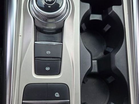 Certified 2022 Ford Explorer Limited RWD image 25