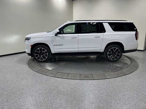Used 2023 Chevrolet Suburban RST image 9